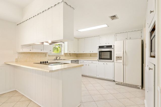 2811 Wentwood Drive, Grapevine, TX 76051