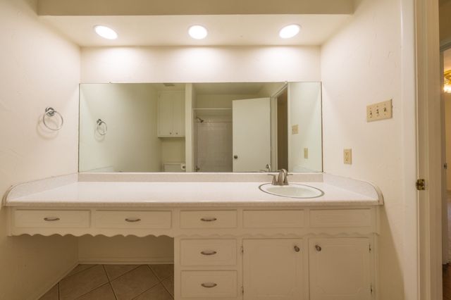 2811 Wentwood Drive, Grapevine, TX 76051