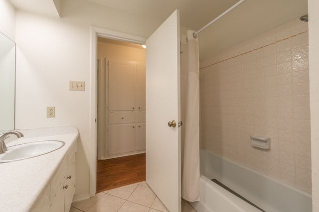 2811 Wentwood Drive, Grapevine, TX 76051