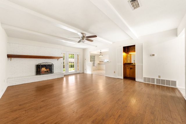 2811 Wentwood Drive, Grapevine, TX 76051