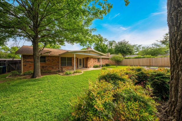 2811 Wentwood Drive, Grapevine, TX 76051
