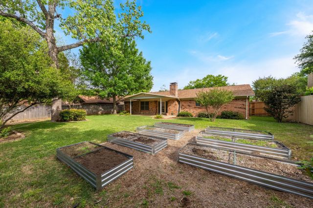 2811 Wentwood Drive, Grapevine, TX 76051