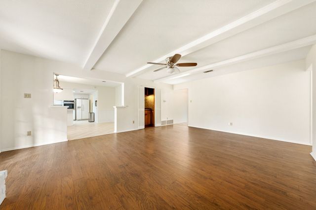 2811 Wentwood Drive, Grapevine, TX 76051