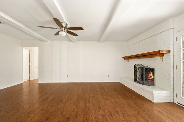 2811 Wentwood Drive, Grapevine, TX 76051