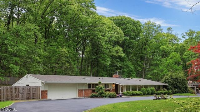 75 Seney Dr, Bernardsville Boro, NJ 07924
