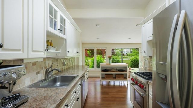 75 Seney Dr, Bernardsville Boro, NJ 07924