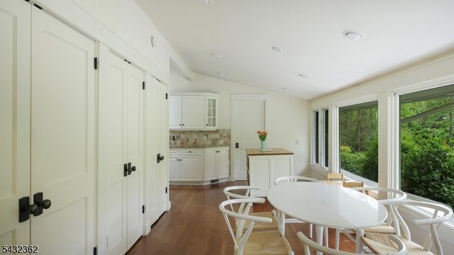 75 Seney Dr, Bernardsville Boro, NJ 07924