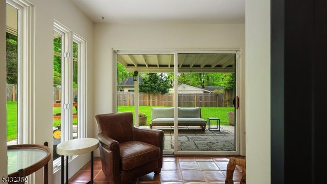 75 Seney Dr, Bernardsville Boro, NJ 07924