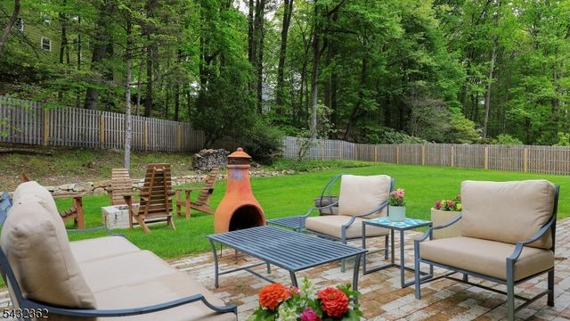 75 Seney Dr, Bernardsville Boro, NJ 07924
