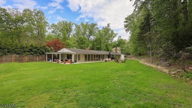 75 Seney Dr, Bernardsville Boro, NJ 07924