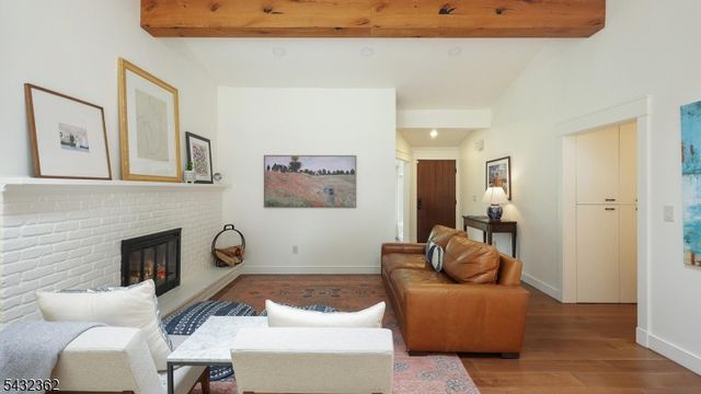 75 Seney Dr, Bernardsville Boro, NJ 07924