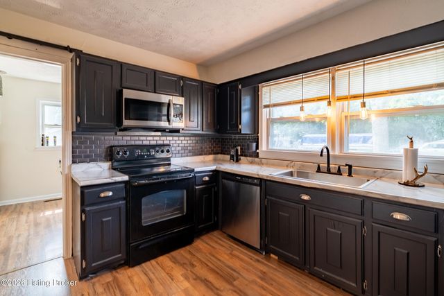 220 Lee St, Shepherdsville, KY 40165