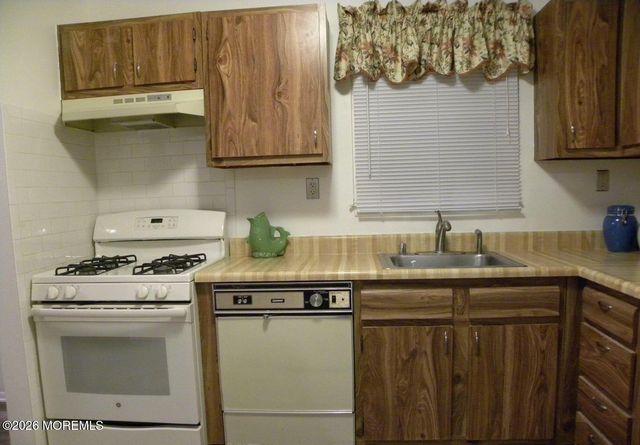 10 Whitecap Way, Brick, NJ 08723