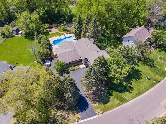 2885 Zanzibar Lane N, Plymouth, MN 55447