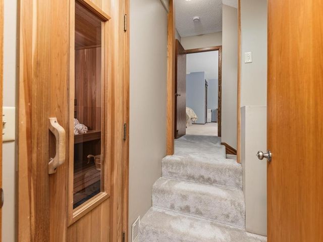 2885 Zanzibar Lane N, Plymouth, MN 55447