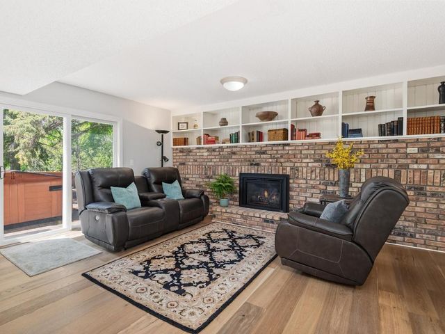 2885 Zanzibar Lane N, Plymouth, MN 55447