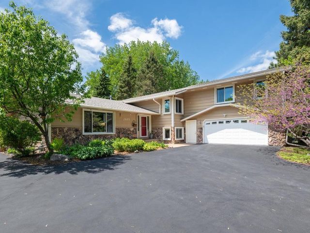 2885 Zanzibar Lane N, Plymouth, MN 55447