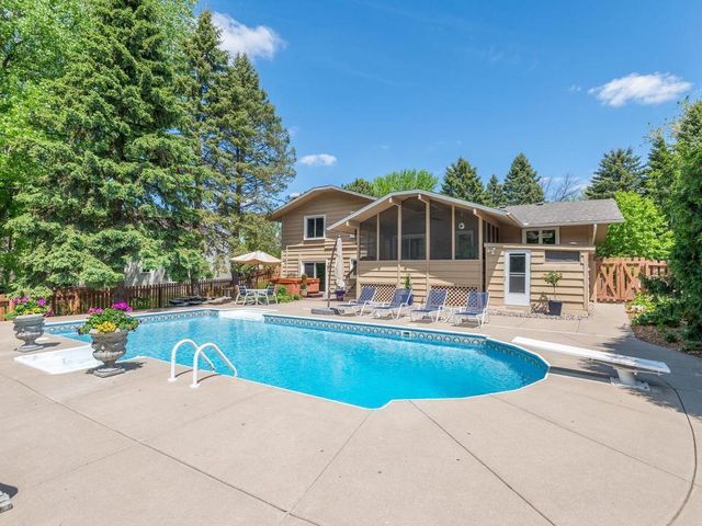 2885 Zanzibar Lane N, Plymouth, MN 55447
