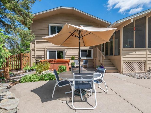 2885 Zanzibar Lane N, Plymouth, MN 55447