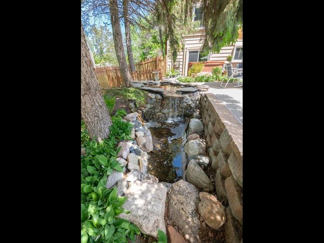 2885 Zanzibar Lane N, Plymouth, MN 55447