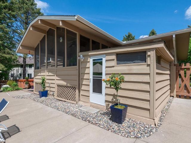 2885 Zanzibar Lane N, Plymouth, MN 55447