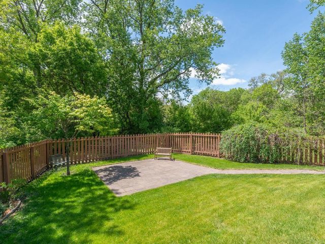 2885 Zanzibar Lane N, Plymouth, MN 55447