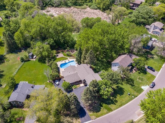2885 Zanzibar Lane N, Plymouth, MN 55447