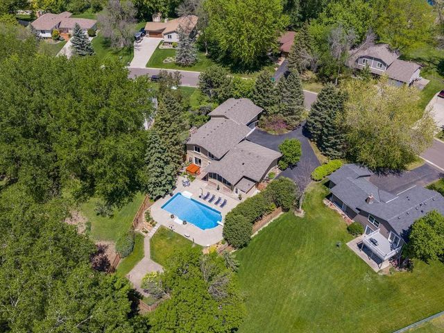 2885 Zanzibar Lane N, Plymouth, MN 55447