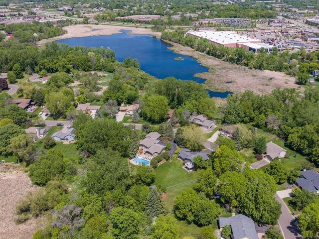 2885 Zanzibar Lane N, Plymouth, MN 55447