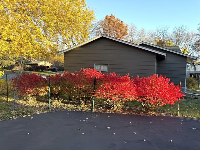 2885 Zanzibar Lane N, Plymouth, MN 55447