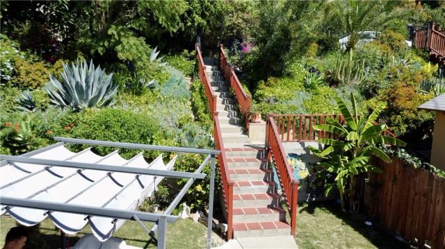641 Sunnyhill Drive, Los Angeles, CA 90065