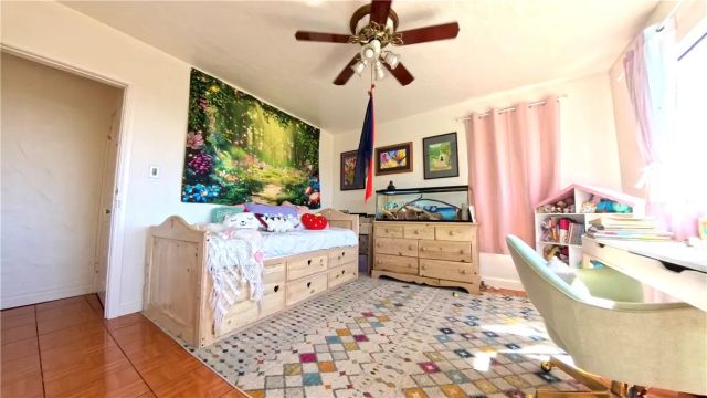 641 Sunnyhill Drive, Los Angeles, CA 90065