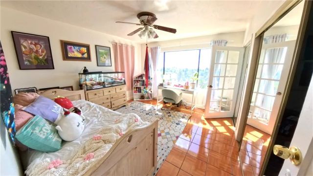 641 Sunnyhill Drive, Los Angeles, CA 90065