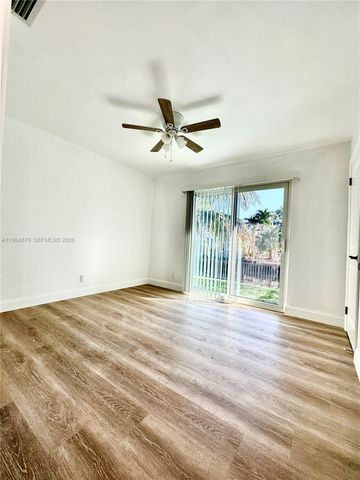 3042 Hayes Street, Hollywood, FL 33021