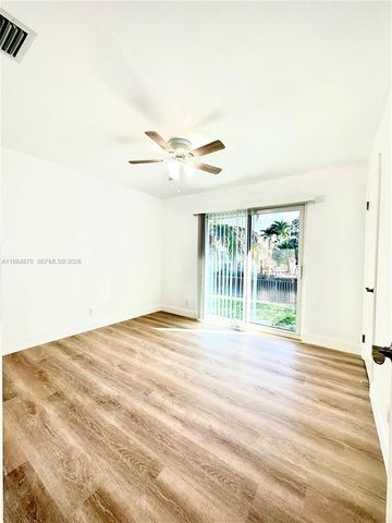 3042 Hayes Street, Hollywood, FL 33021