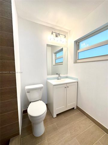 3042 Hayes Street, Hollywood, FL 33021
