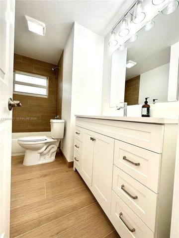 3042 Hayes Street, Hollywood, FL 33021