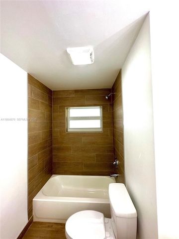 3042 Hayes Street, Hollywood, FL 33021