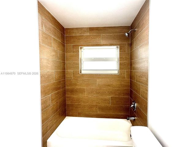 3042 Hayes Street, Hollywood, FL 33021