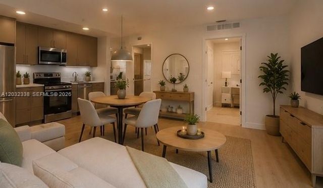 8106 NE 1st Ave 7, Miami, FL 33138