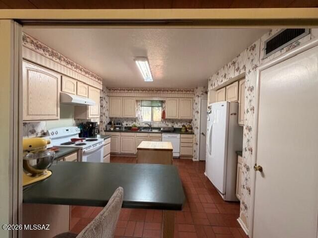 880 S La Mesa Circle, Benson, AZ 85602