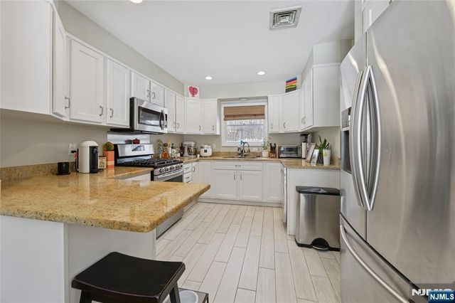 363 Vesta Court, Ridgewood, NJ 07450