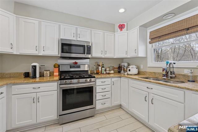 363 Vesta Court, Ridgewood, NJ 07450