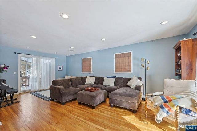 363 Vesta Court, Ridgewood, NJ 07450