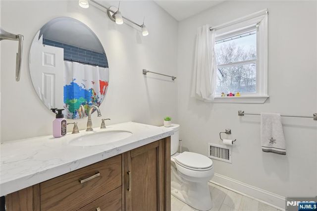 363 Vesta Court, Ridgewood, NJ 07450