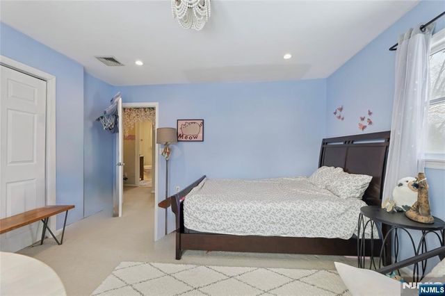 363 Vesta Court, Ridgewood, NJ 07450