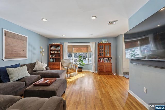 363 Vesta Court, Ridgewood, NJ 07450