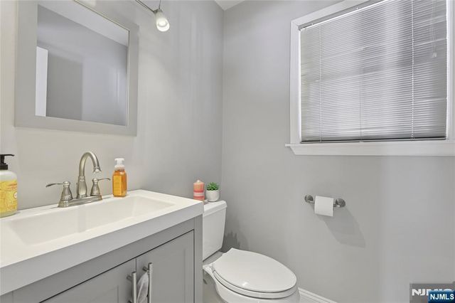 363 Vesta Court, Ridgewood, NJ 07450