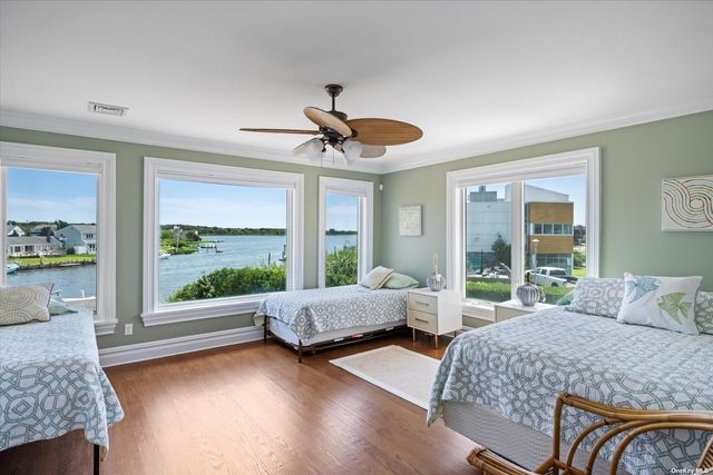 2 Little Neck Road, Southampton, NY 11968