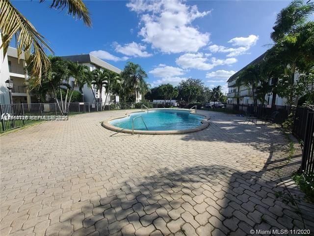 15225 NE 6th Ave B303, Miami, FL 33162